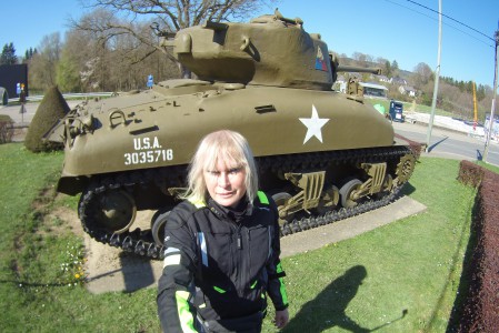  Le tank Sherman de Vielsam. Gabrielle.