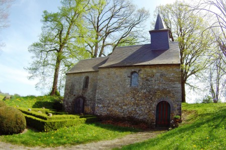  Le Condroz et la Calestienne. Chapelle Saint-Nicolas. Doyon.