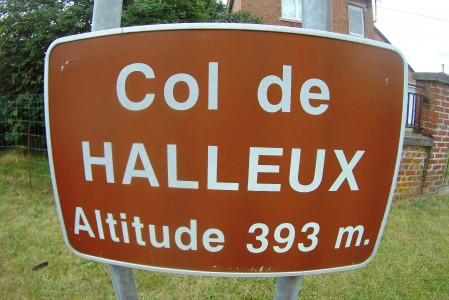  La pierre druidique de Bethomont. Col du Halleux 393M. Gabrielle.
