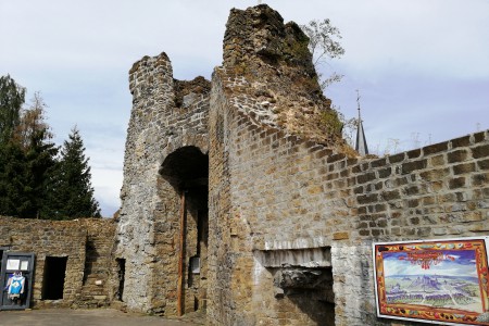  Deux jours en Ardennes. Le château-fort de Montcornet.