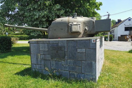  Tourelle de tank Sherman à Hotton.