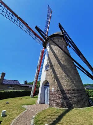  ﻿Moulin Sevensmolen à Kaulille.