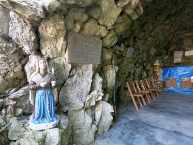  Grotte de Lourdes à Chastrès.