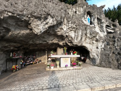  Grotte de Lourdes à Quaregnon.