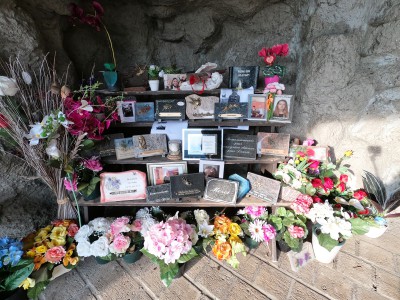  Grotte de Lourdes à Quaregnon.