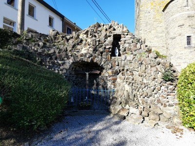  Grotte de Lourdes à  Villers-la-Ville.