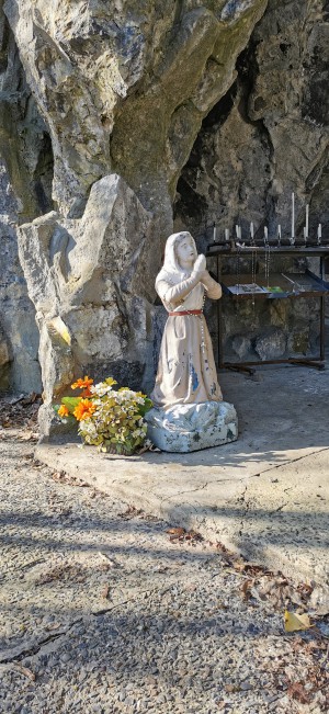  Grotte de Lourdes de Piétrebais.