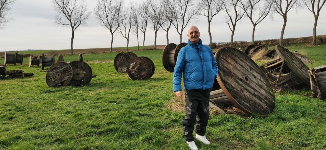  Les pagodes de Julos Beaucarne. Avec Philippe.