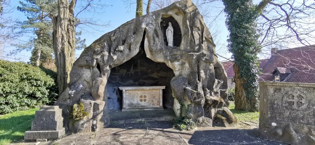  La grotte de Lourdes à Glabais.