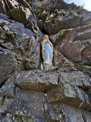  La grotte de Lourdes à Ways.