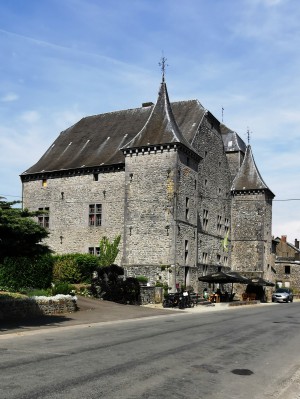  ﻿Petit château d'Anthisnes.
