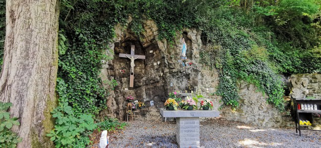  ﻿Grotte Notre-Dame Des Bouloirs. Lens.