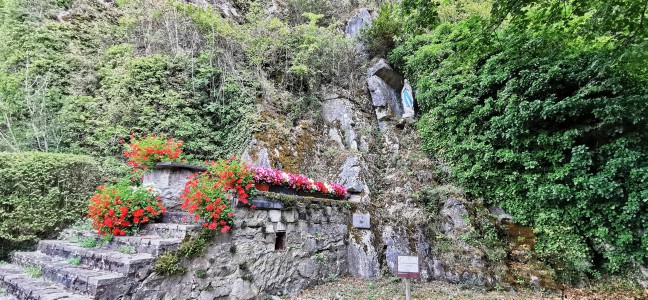  Grotte de Lourdes de Sy.