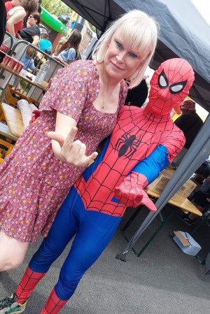  Avec Spiderman.