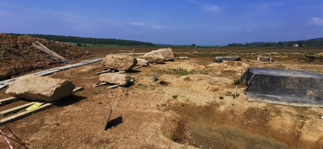  Site archéologique. Découverte de 7 nouveaux menhirs.
