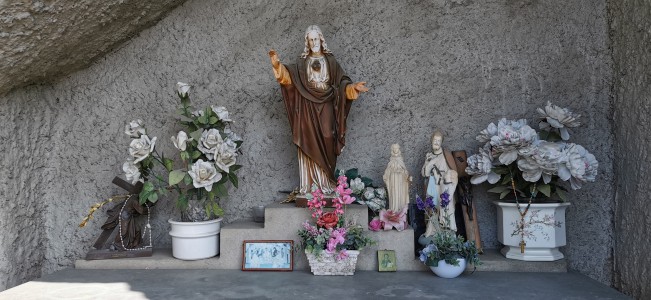  Grotte de Lourdes de Villers-le-Peuplier.