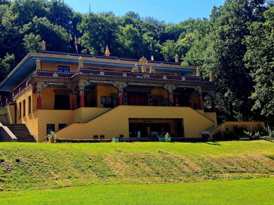  Le centre de bouddhisme tibétain de Huy.