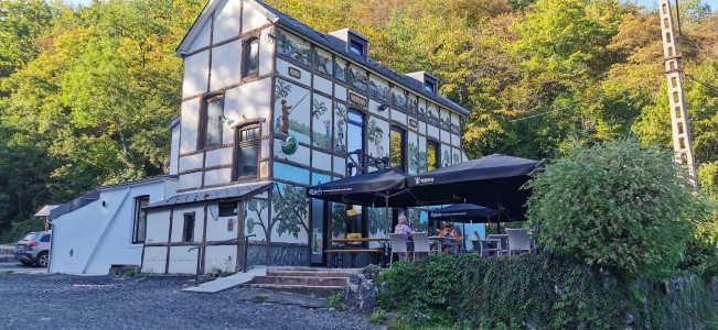  Maison des lapins. Vallée de la Molignée.