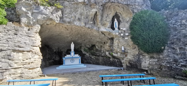  ﻿Grotte de Lourdes de Nollevaux.