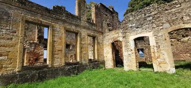  ﻿Le château-fort de Montquintin.