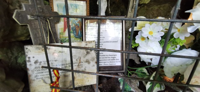  ﻿Grotte de Lourdes de Masnuy-Saint-Jean.