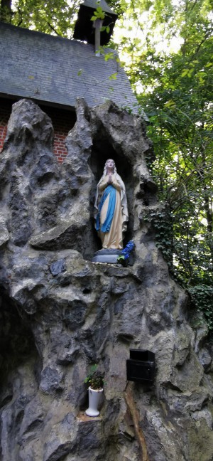  ﻿Grotte de Lourdes de Thoricourt.
