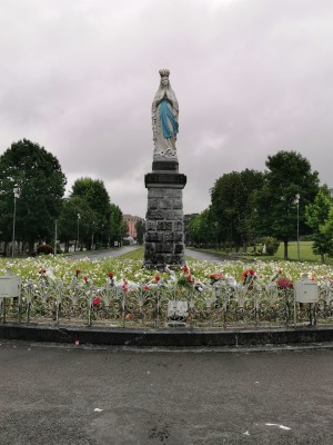  Le sanctuaire à Lourdes.