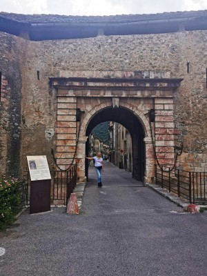  La porte d'Espagne construite en 1791. 
 