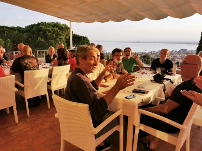  Dîner de fin de voyage. Roses. Espagne.