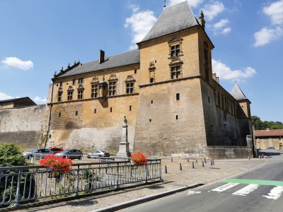  ﻿Château de Cons-La-Grandville. xie siècle. Département de Meurthe-et-Moselle.