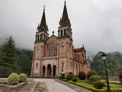  ﻿Basilique de Covadonga.