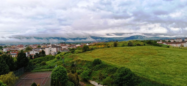  ﻿Vue de la chambre d'hôtel Vejo à Reinosa.