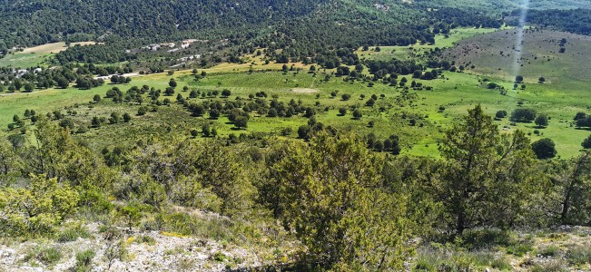  ﻿Vue sur le cimetière de Sad Hill au loin.