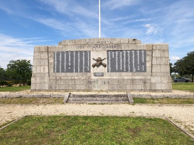  ﻿Monument aux chars d'assaut. Chemin des Dames. Département de l'Aisne.