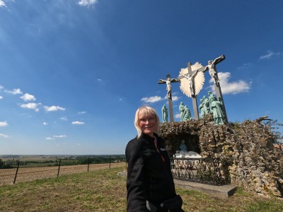  ﻿L'étrange Calvaire de Mirebeau. Département de la Vienne.