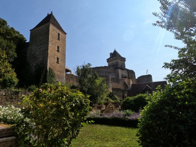  ﻿Castelnaud-la-Chapelle et son château-fort.