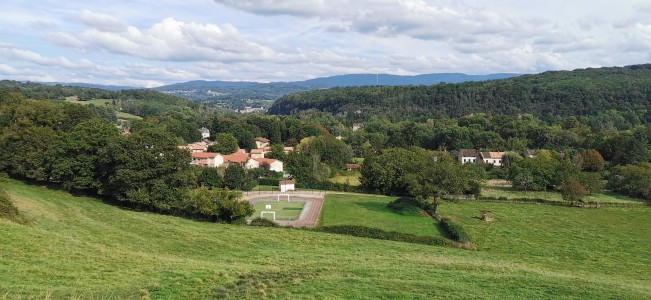  ﻿Neuville Sur Ain. Département de l'Ain. France. 